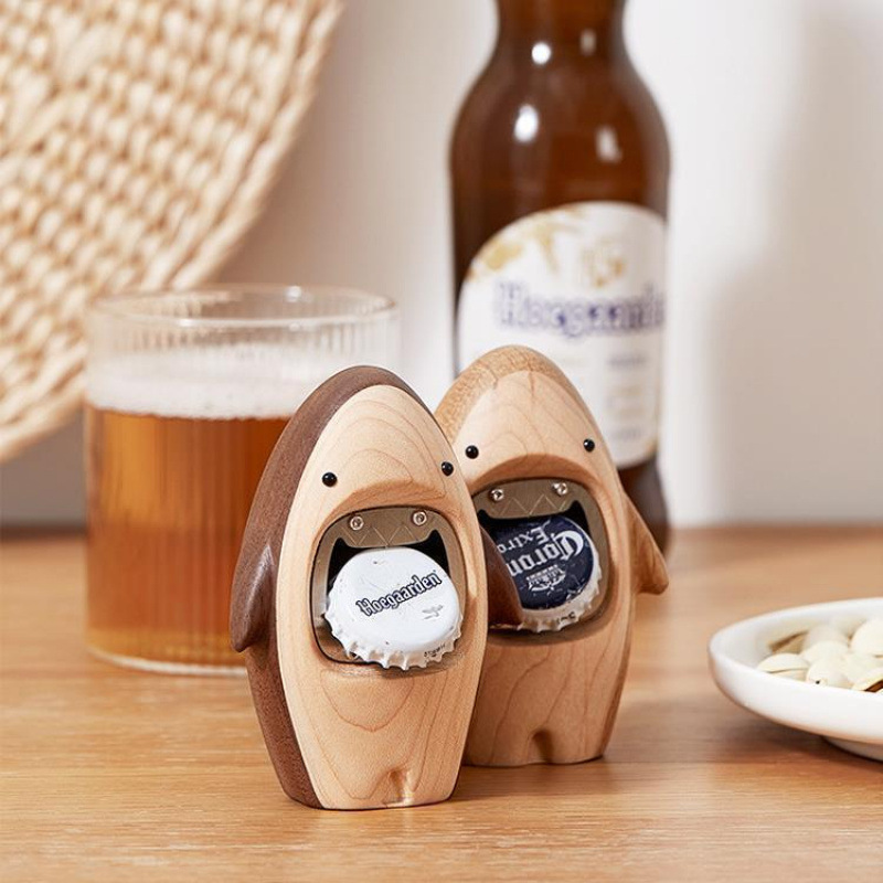 Ouvre-bouteille requin en bois - Kitchen Gadgets Men avis et prix