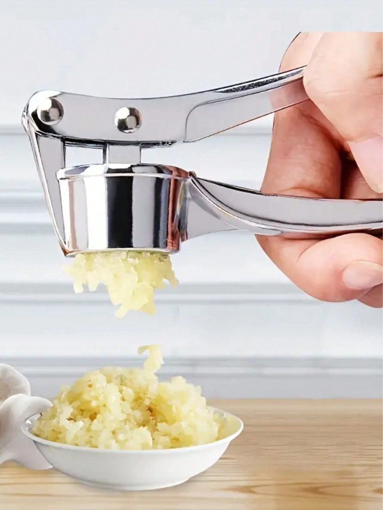 Presse-ail manuel en acier ino - Kitchen Gadgets Garlic avis et prix