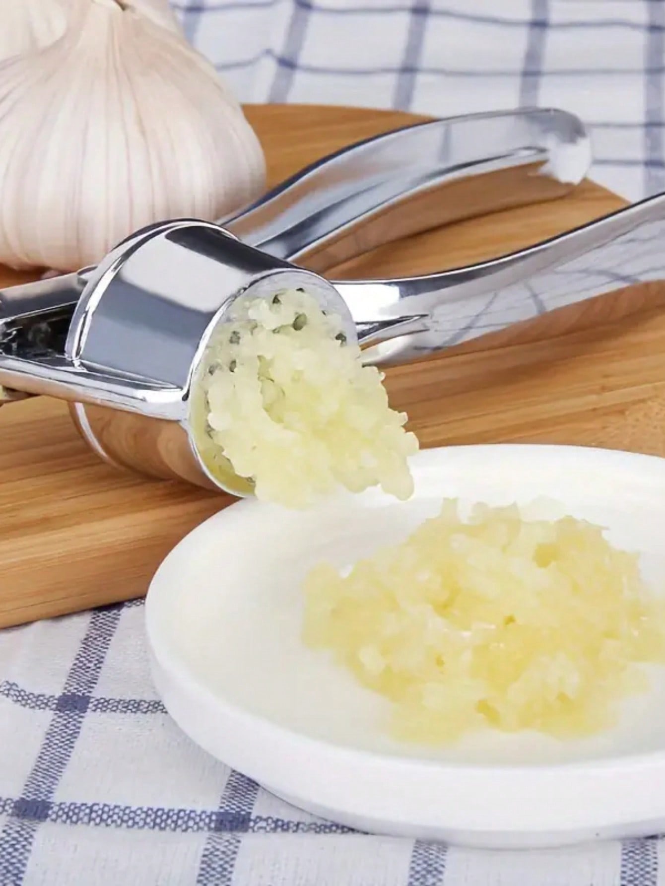 Presse-ail manuel en acier ino - Kitchen Gadgets Garlic avis et prix