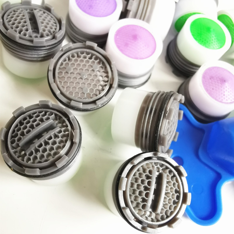Lot de 10 aérateurs de robinet - Kitchen Gadgets Under $10 avis et prix