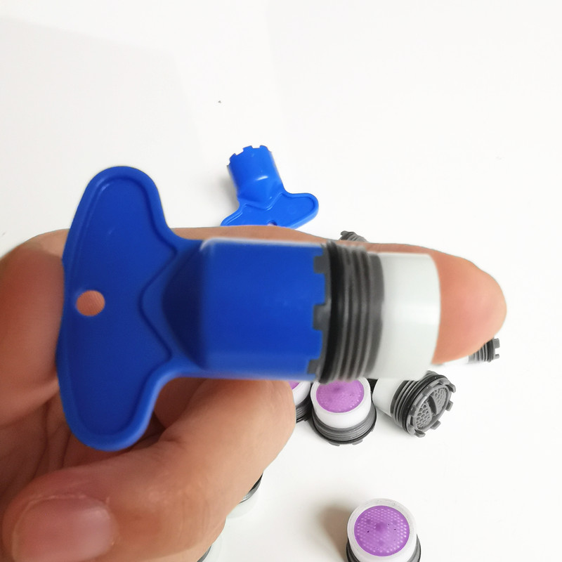 Lot de 10 aérateurs de robinet - Kitchen Gadgets Under $10 avis et prix